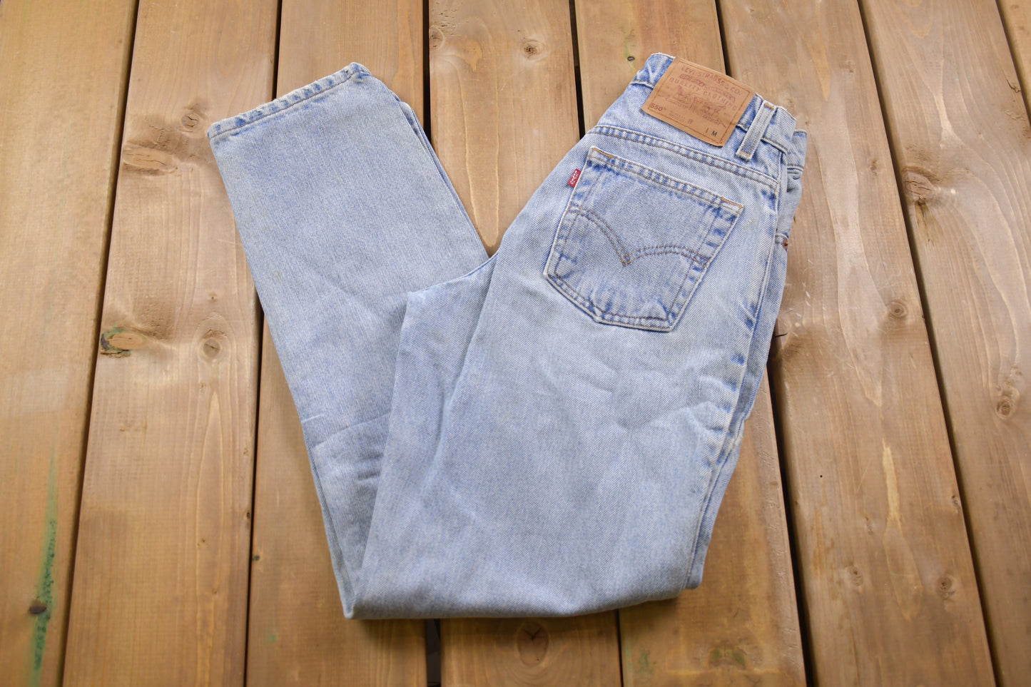 Vintage 1990s Levi's 550 Red Tab Light Wash Jeans Size 26 x 29 / 90s Denim / Streetwear Fashion / Hype Vintage / Vintage Levi's