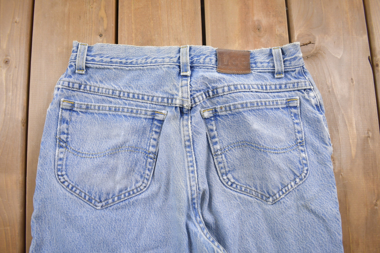 Vintage 1990s Lee Light Wash Blue Denim 28 x 29 / Vintage Jeans / Women&#39;s Vintage Jeans / Streetwear Fashion / Made in USA / Vintage Pants