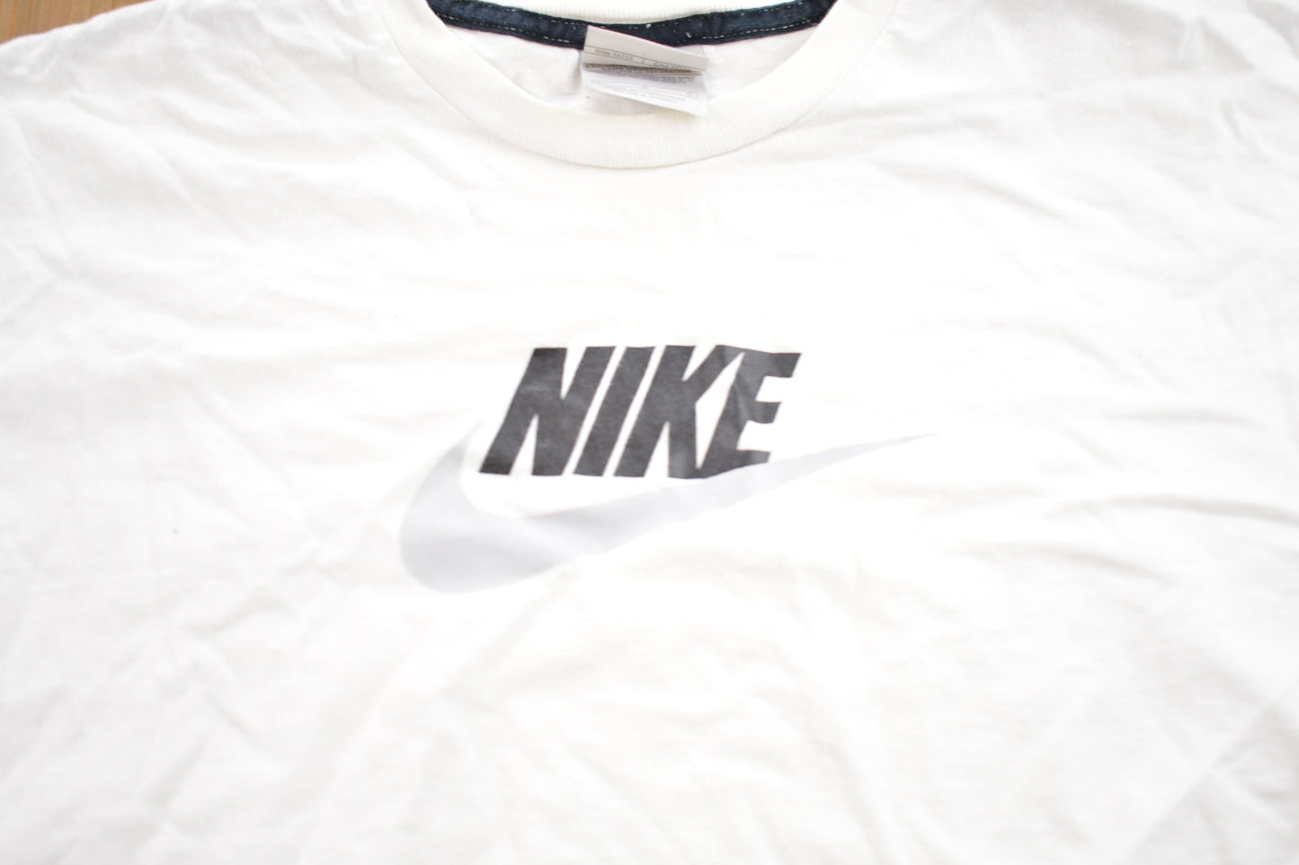 Vintage 1990s Nike Graphic T-Shirt / 90s / Streetwear / Vintage Athleisure / Brand and  Logo / 90's Nike Grey Tag