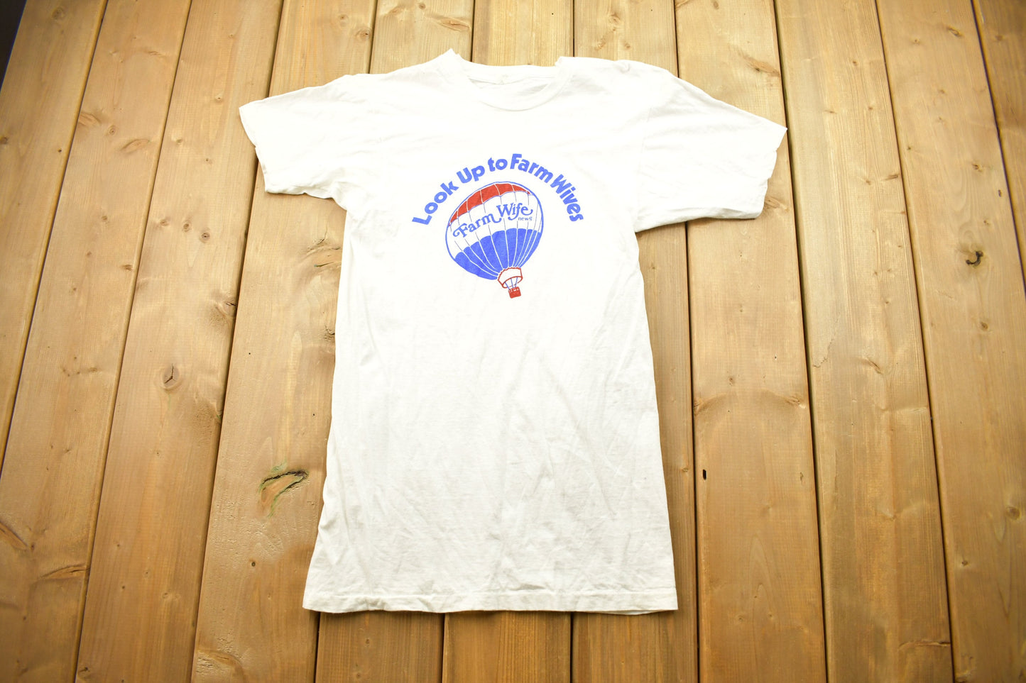 Vintage 1980s Look Up To Farm Wives Remax Real Estate T Shirt / News T-Shirt / Hot Air Balloon / Made In USA / Single Stitch