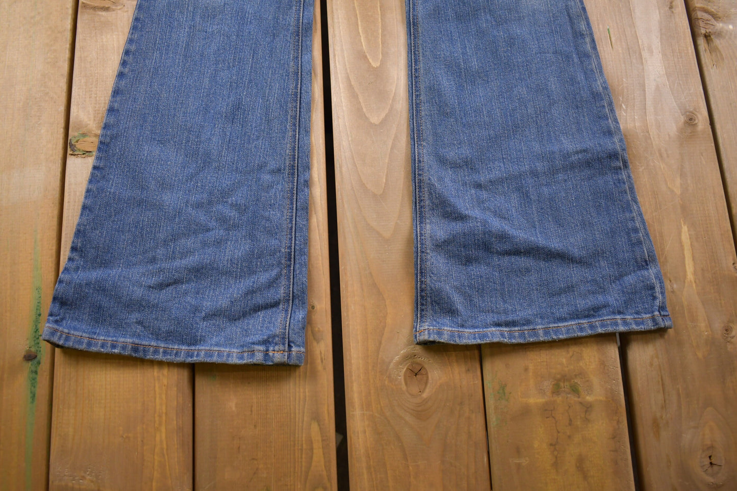 Vintage 1990's Mudd Light Wash Denim Bell Bottoms 30 x 31 / 90s Fashion / Streetwear Fashion / Vintage Pants