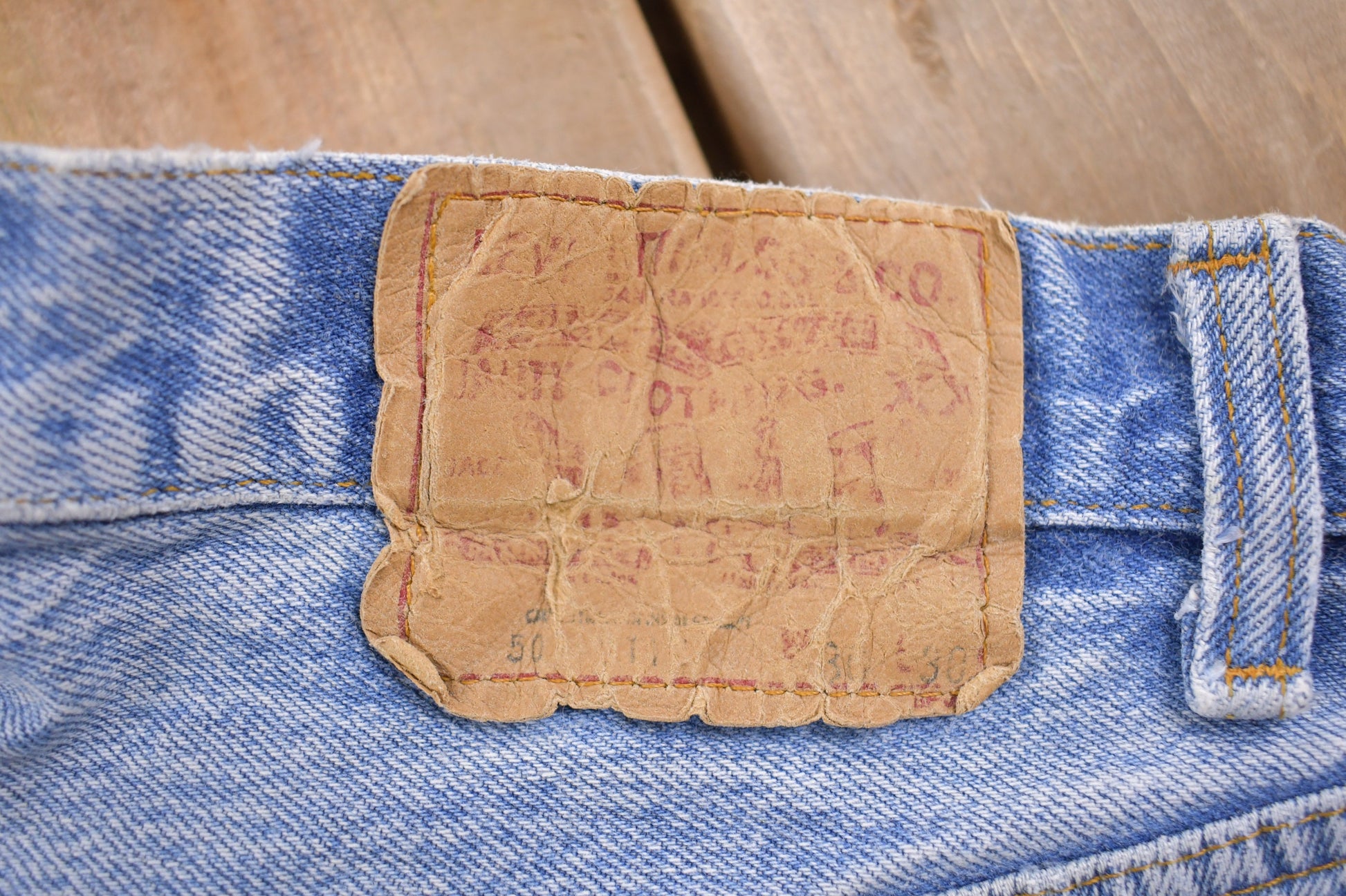 Vintage 1990s Levi's Red Tab Jeans Size 32 x 28