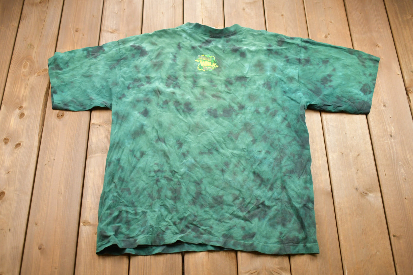 Vintage 1990s Universal Hulk Graphic Tie-Dye T-Shirt / Graphic / 80s / 90s / Streetwear / Retro Style / Single Stitch / Made In USA