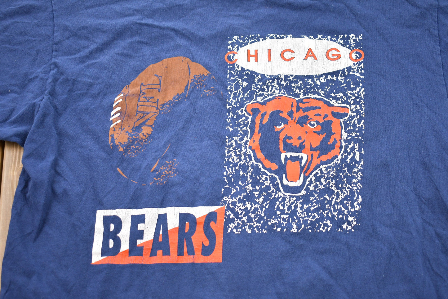 Vintage 1990s Chicago Bears MLB Graphic T-Shirt / Graphic / 80s / 90s / Streetwear / Retro Style / Single Stitch / Made In USA / 90s MLB