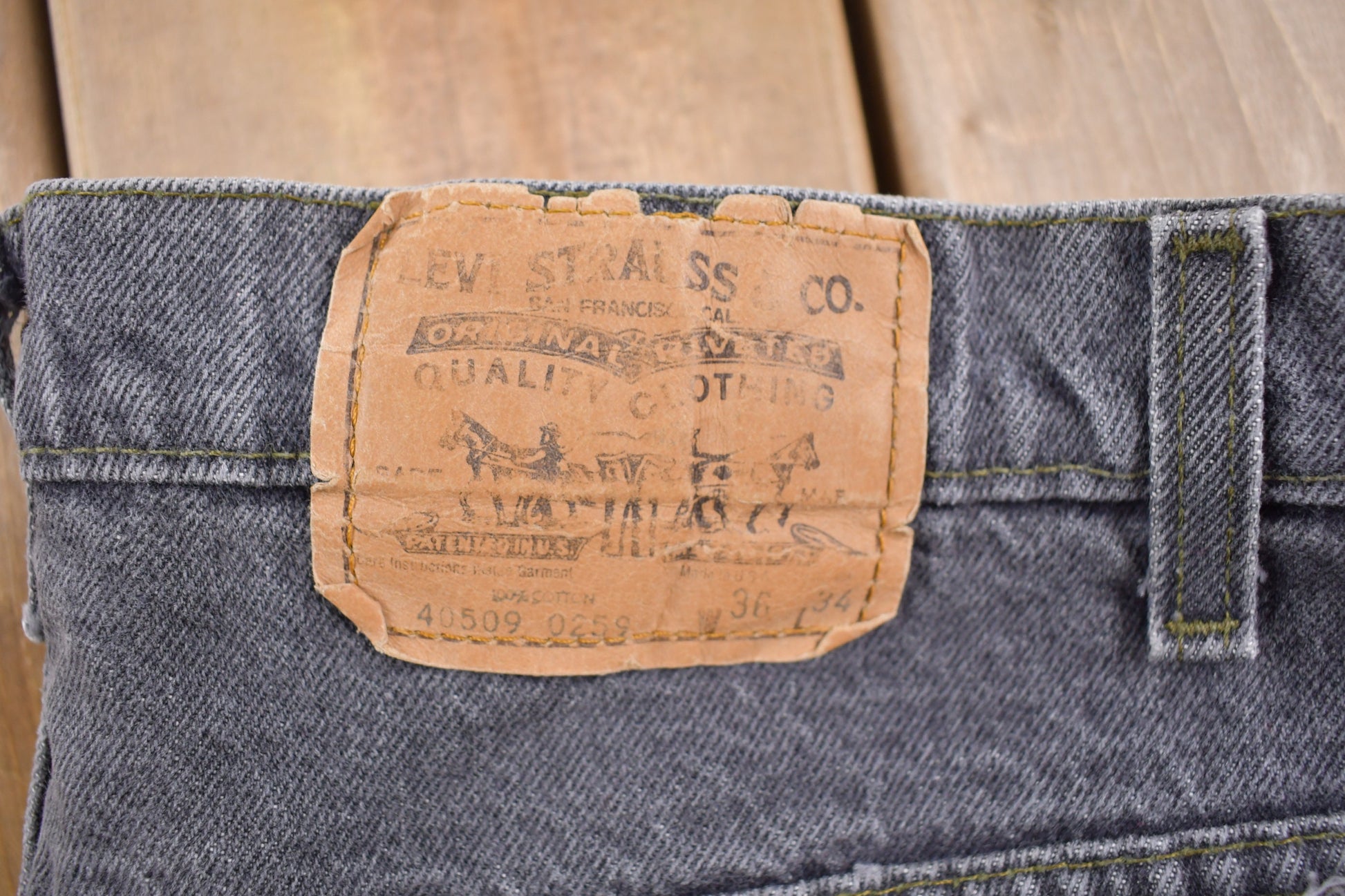 Vintage 1990s Levi's Red Tab Washed Grey Jeans Size 34 x 32