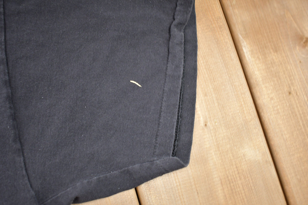 Vintage 1990s Lorrie Graphic T-Shirt Streetwear