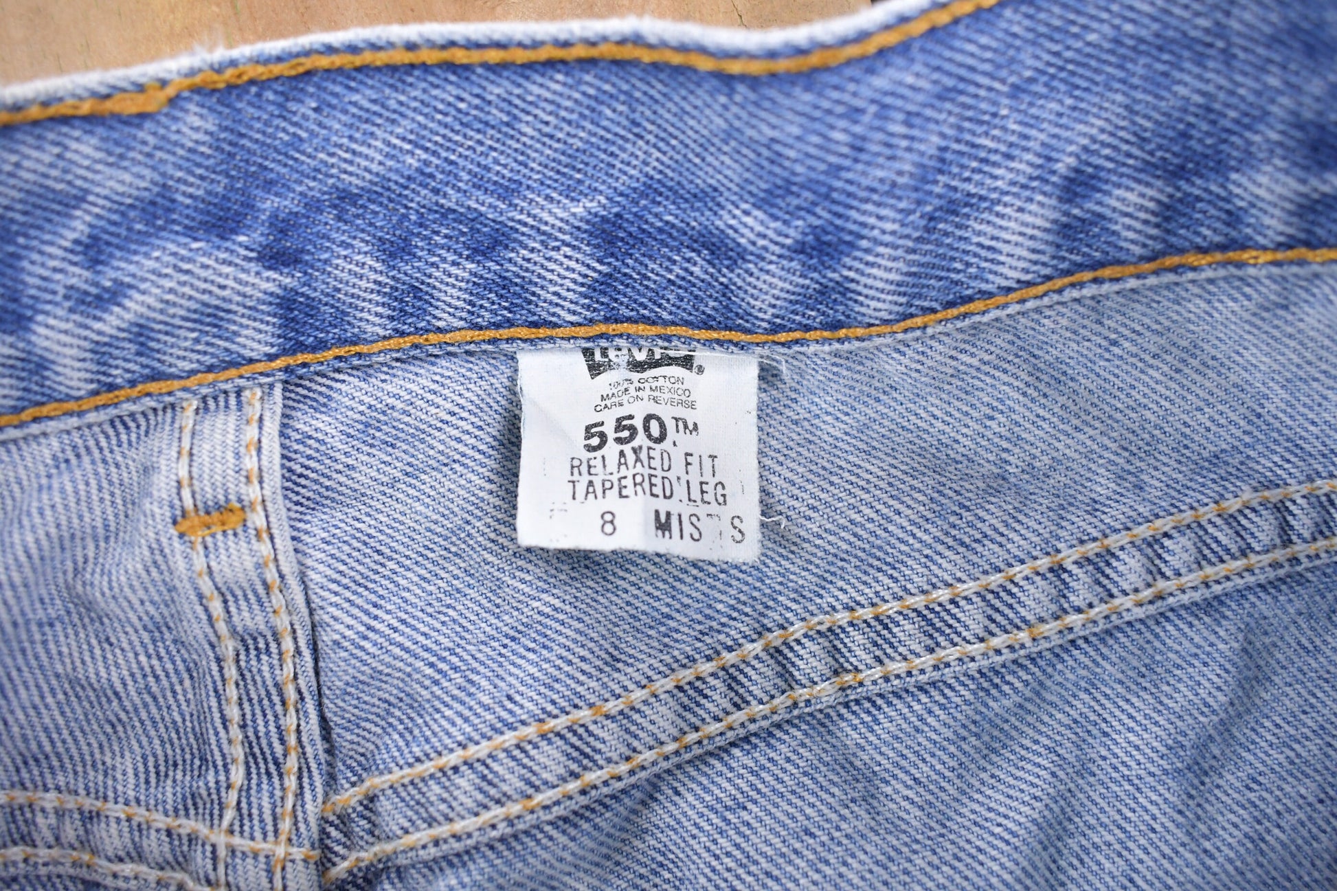 Vintage 1990s Levi's Red Tab Jeans Size 28 x 28