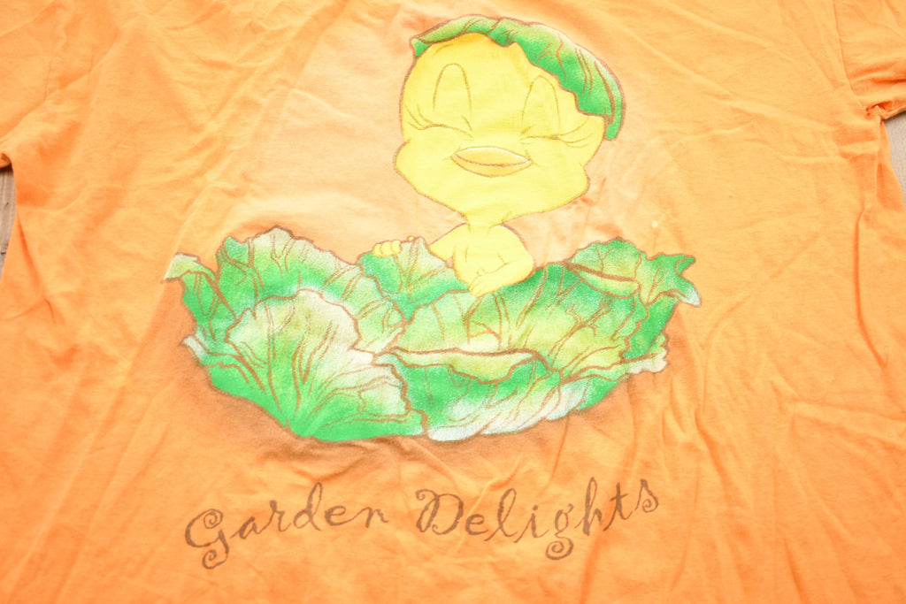Vintage 1990s Looney Tunes Garden Delights Graphic T-Shirt