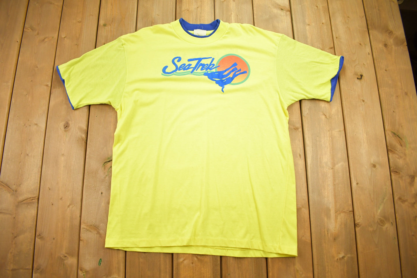 Vintage 1990s Sea Trek Single Stitch T-Shirt / Deep Sea Diving Royal Caribbean / 90s Streetwear Retro Style / Underwater / Neon Print