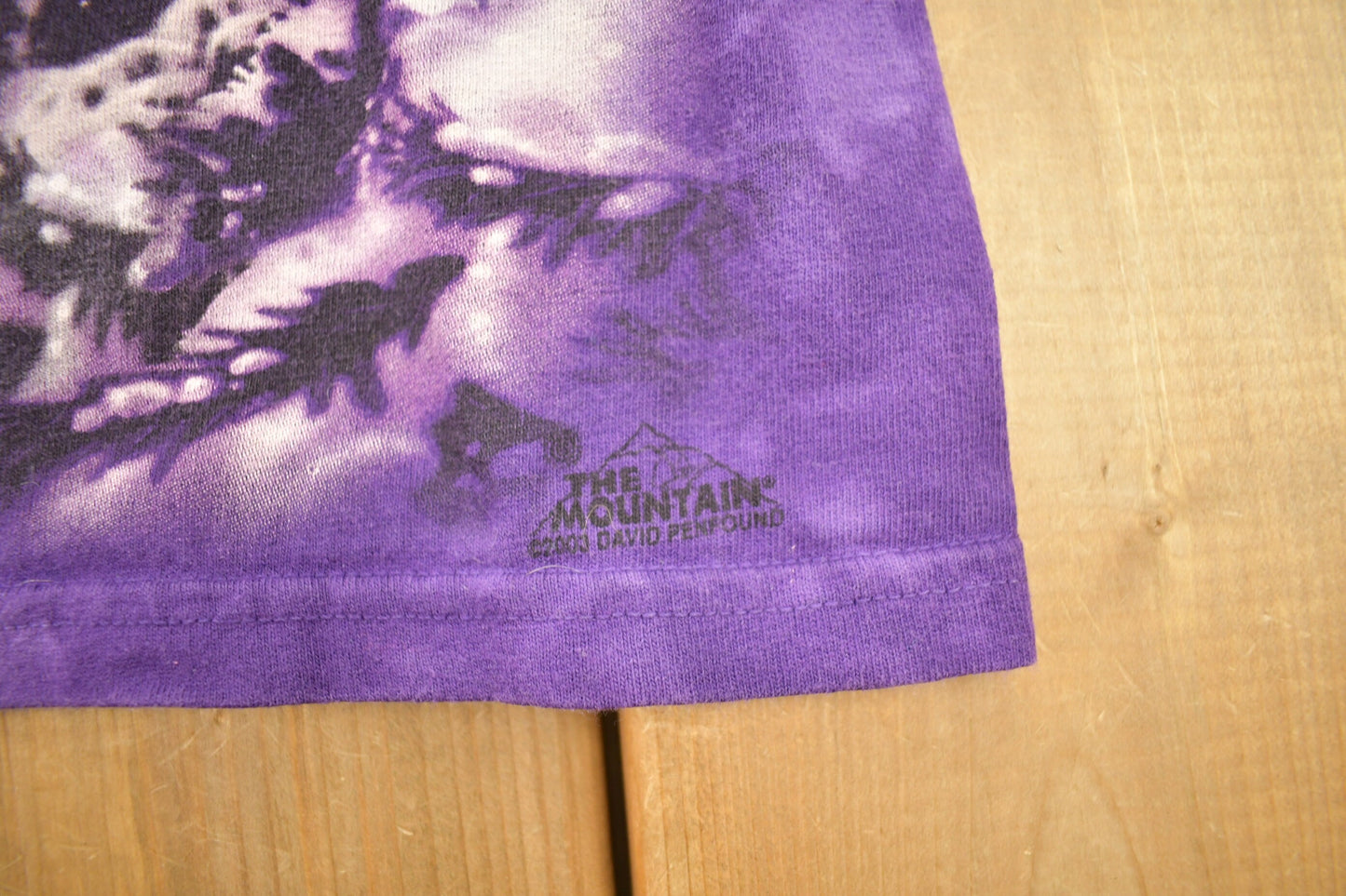 Vintage 2000 Aboriginal Wolf Theme Tie Dye T-Shirt / Wolf Tee / Purple Tee / Streetwear / Retro Style / Outdoors & Wilderness