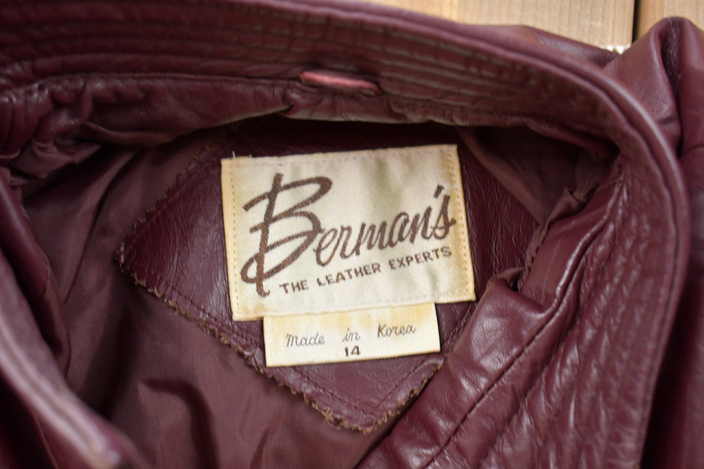 Vintage 1990s Woman's Bernman's Leather Full Zip Short Jacket / Fall Outerwear / Leather Coat / Winter Outerwear / Streetwear Fashion