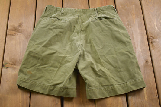 Vintage 1990s Green Khaki Shorts 30 x 7 / 90s Shorts / Streetwear Fashion / Bottoms / Men's Khaki Shorts / Basic Vintage Clothes/ Jorts