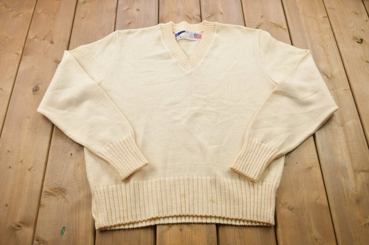 1980s Vintage V Neck Knitted Sweater / Vintage 90s Crewneck / Pattern Sweater / School Apparel / Outdoor / Hand Knit / Pullover Sweatshirt