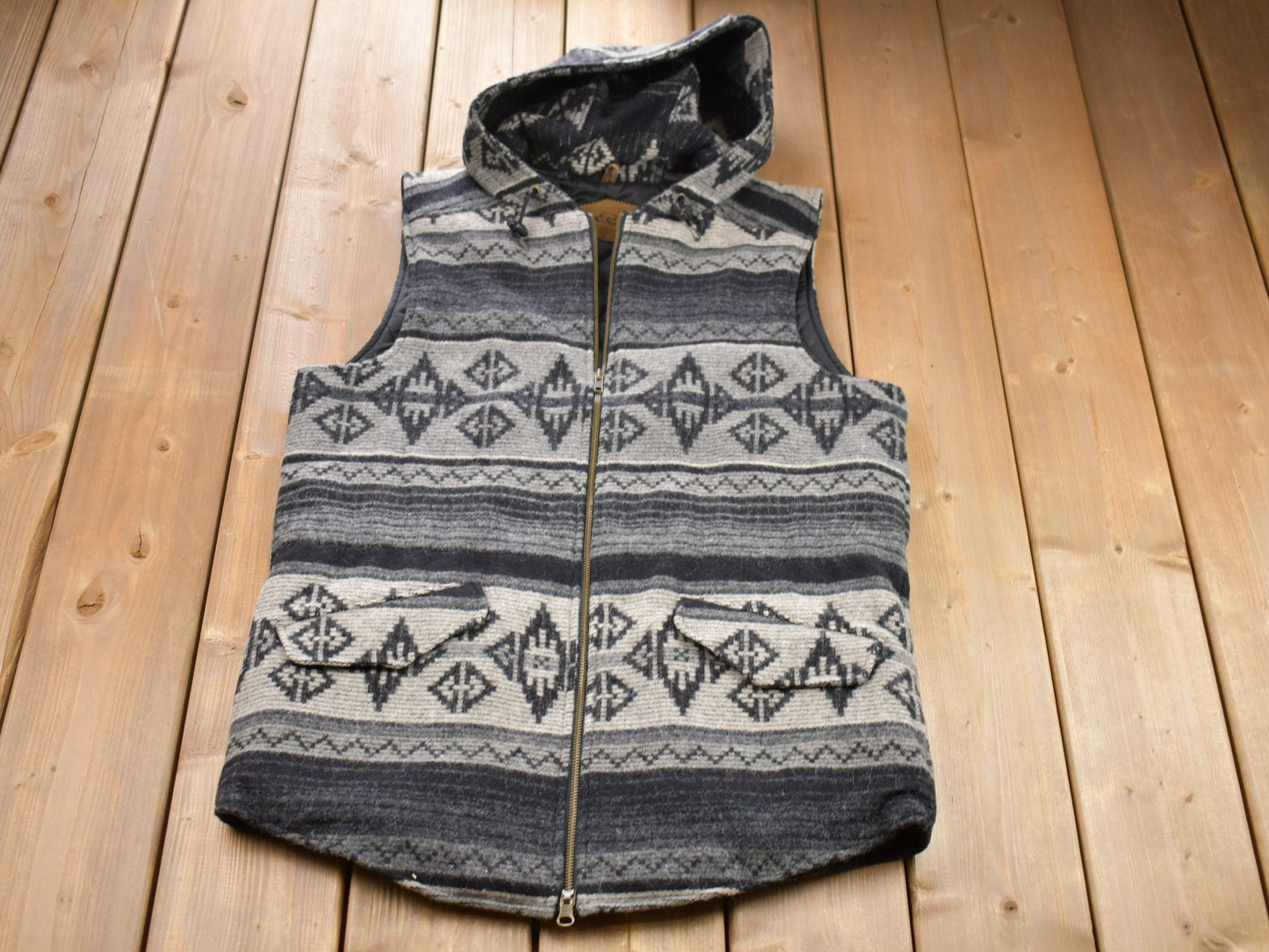 Vintage 1990sWoolrich Aztec All Over Print Full Zip Knit Hooded Vest / Vintage 90s Vest / Outdoorsman / Vintage Knit / Winter Sweatshirt