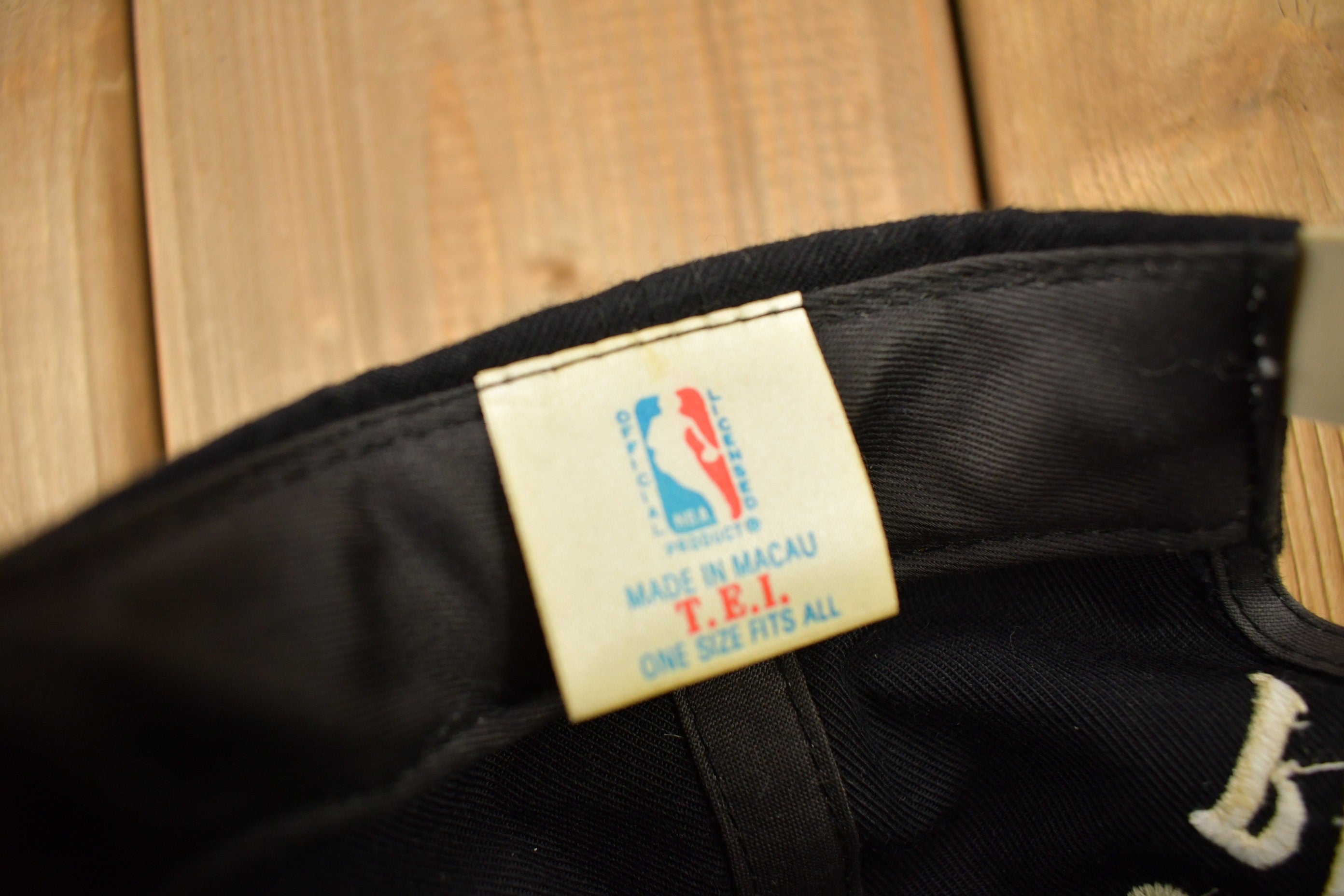 Vintage 1990s Indiana Pacers NBA T.E.I Snap Back Hat