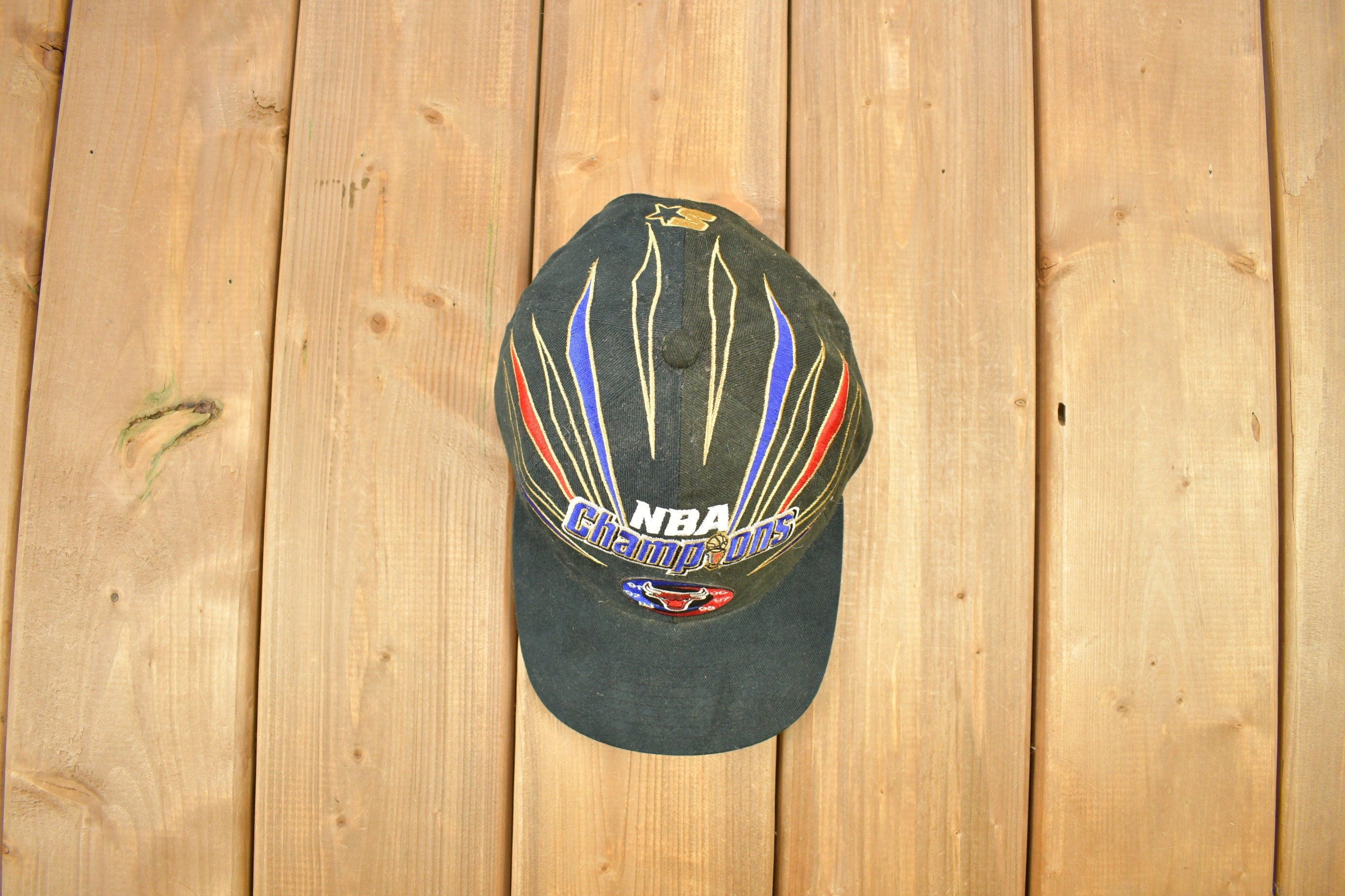 Vintage 1998 Chicago Bulls NBA Champions Starter Stripes Strap Back Hat