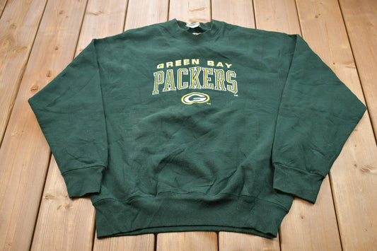 Vintage 1990s Green Bay Packers NFL Pro Player Embroidered NFL Crewneck Sweatshirt / Made In USA / Football / Sportswear / 90s Football