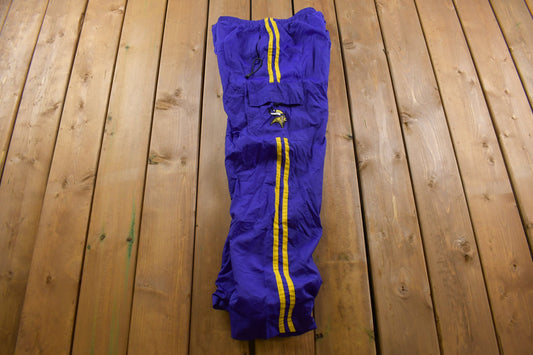 Vintage 1990's Minnesota Vikings Nylon Cargo Pants 28-30 x 27 / Made in USA / NFL / American Vintage / Streetwear Fashion / Vintage Pants