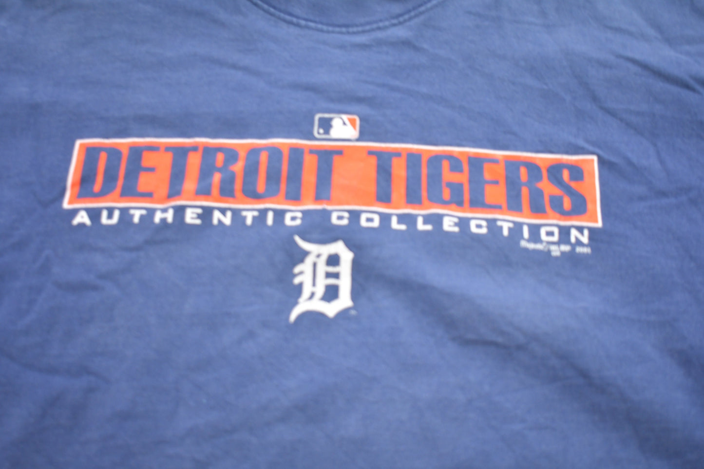 Vintage 2001 Detroit Tigers Majestic Graphic T-Shirt