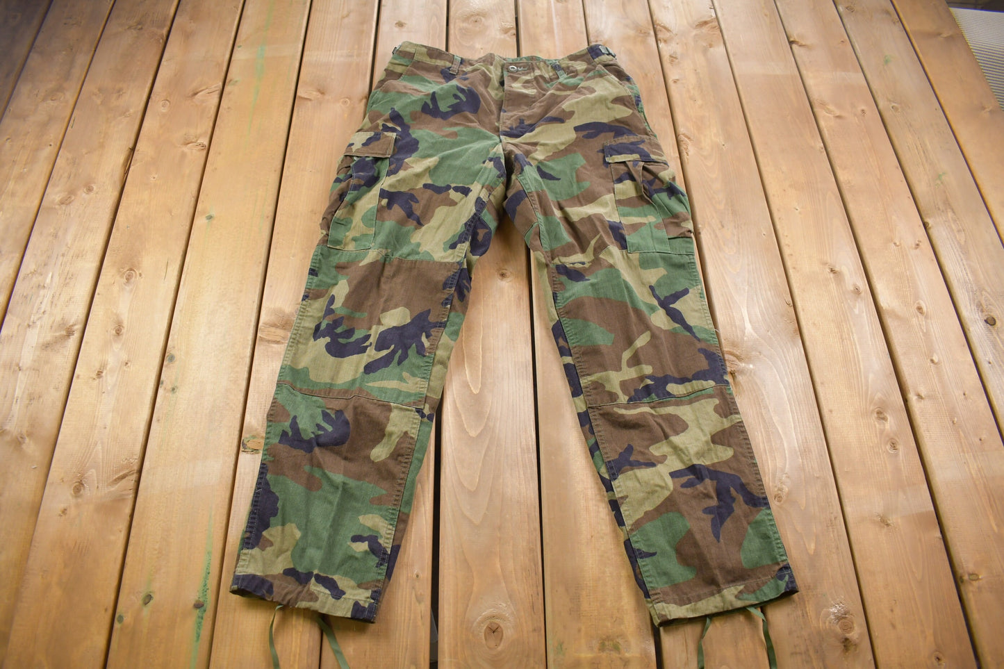 Vintage 2001 US Military Woodland Camouflage Cargo Pocket Pants 35 x30 / Streetwear / Army Pants / Vintage Cargos / Made In USA