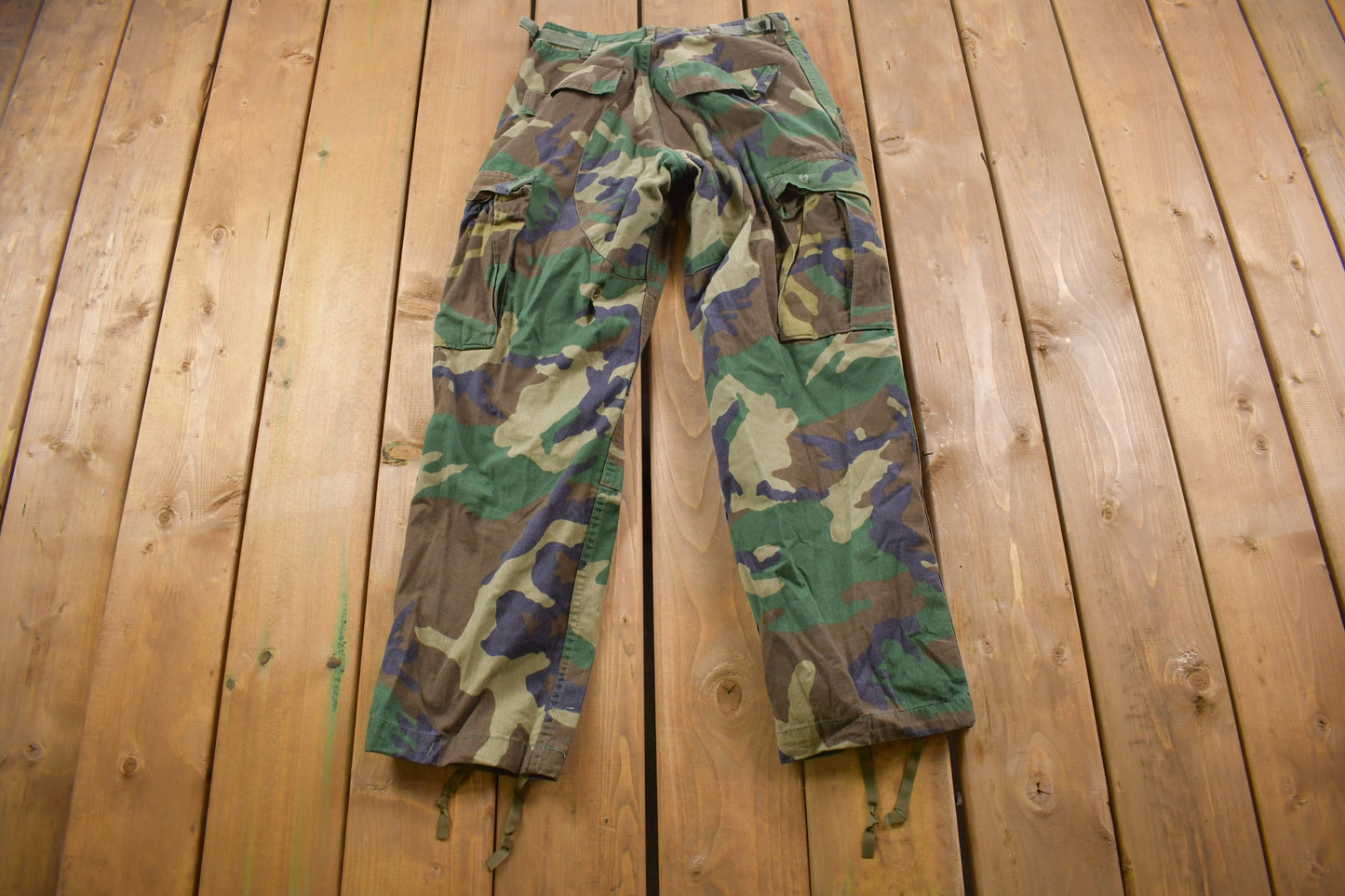 Vintage 2001 US Military Woodland Camouflage Cargo Pocket Pants 27 x 28 / Streetwear / Army Pants / Vintage Cargos / Made In USA