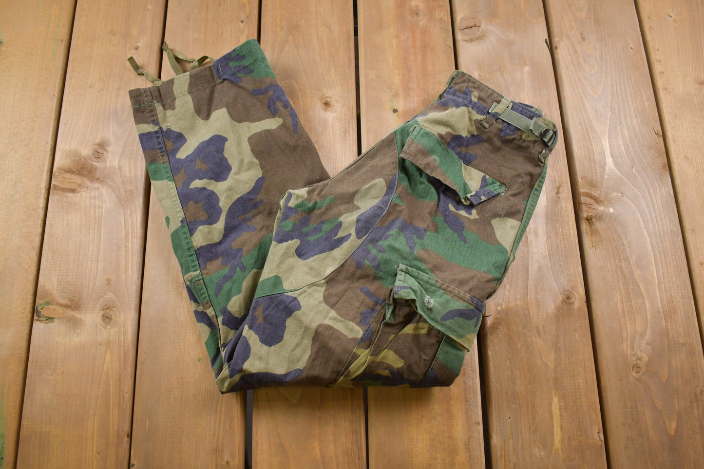 Vintage 2001 US Military Woodland Camouflage Cargo Pocket Pants 27 x 28 / Streetwear / Army Pants / Vintage Cargos / Made In USA