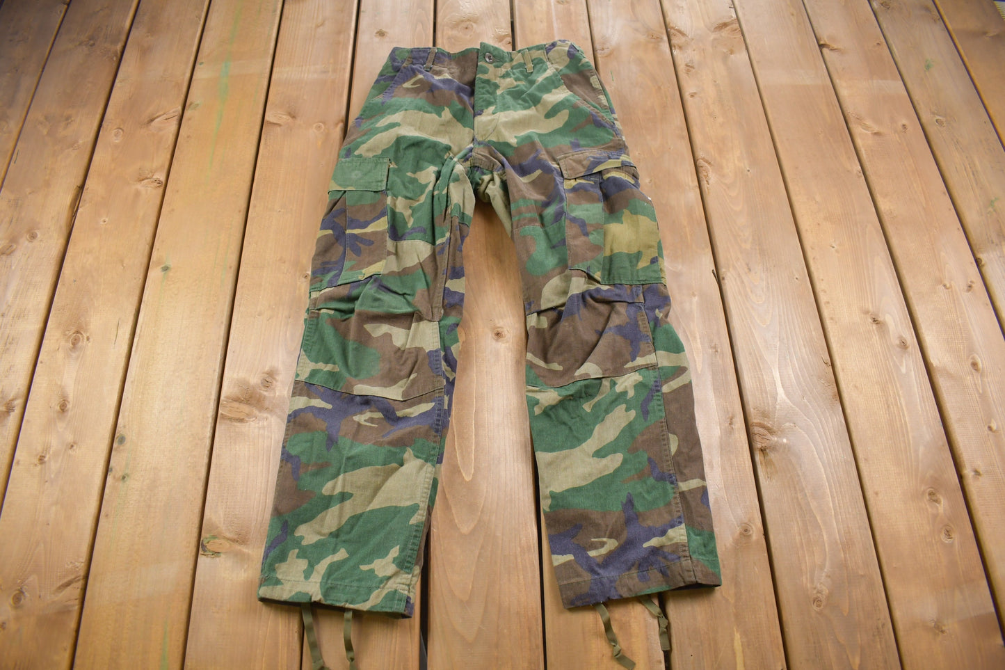 Vintage 2001 US Military Woodland Camouflage Cargo Pocket Pants 27 x 28 / Streetwear / Army Pants / Vintage Cargos / Made In USA