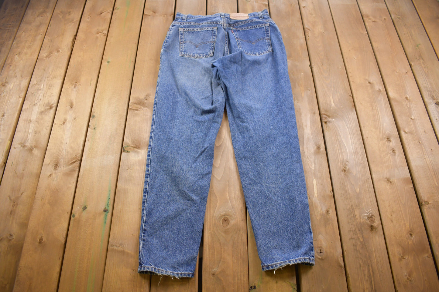 Vintage 1990s Levi's 551 Red Tab Jeans Size 32 x 32 / 90s Blue Denim / Streetwear Fashion / Vintage Denim / Made In USA / Vintage Levi's