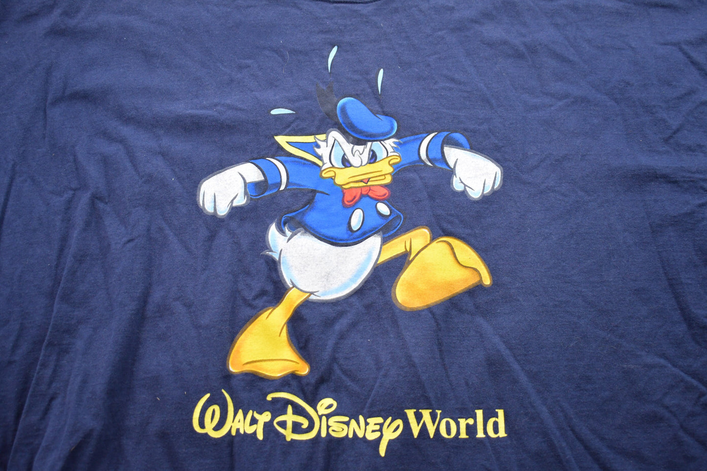 Vintage 1990s Walt Disney World Daffy Duck Graphic T-Shirt / Graphic / 80s / 90s / Streetwear / Retro Style / Single Stitch / Made In USA