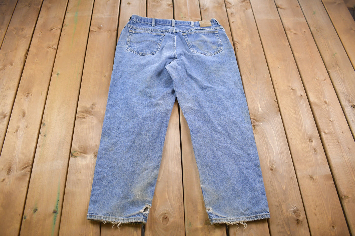 Vintage 1990s Lee Light Wash Denim Jeans 36 x 28 / Vintage Denim / Distressed Jeans / Streetwear Fashion / / Vintage Pants