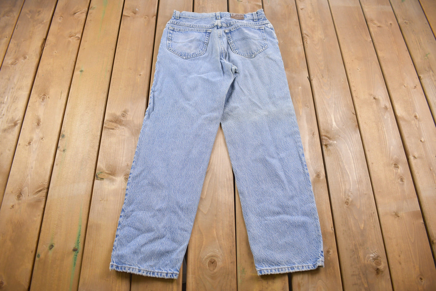 Vintage 1990s Lee Light Wash Blue Denim 28 x 29 / Vintage Jeans / Women's Vintage Jeans / Streetwear Fashion / Made in USA / Vintage Pants