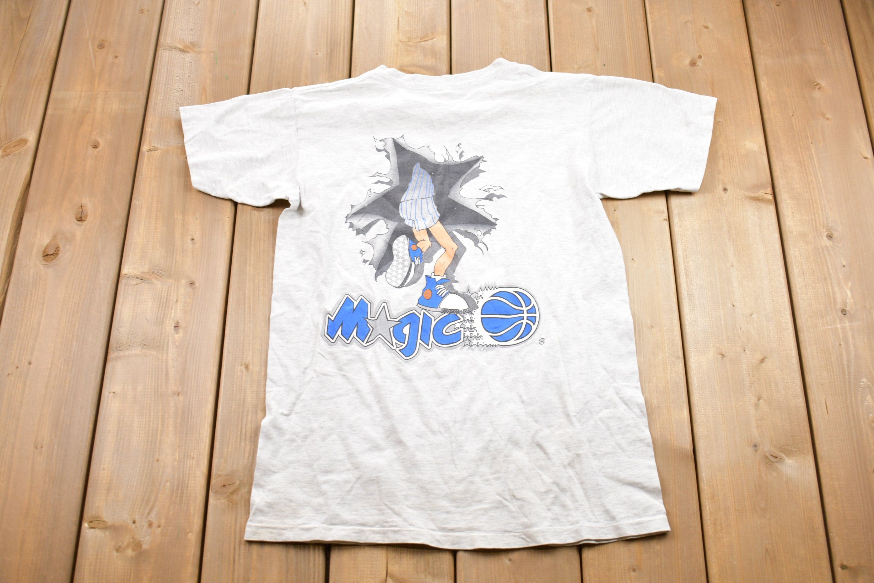 Vintage 1990s Orlando Magic Graphic T-Shirt