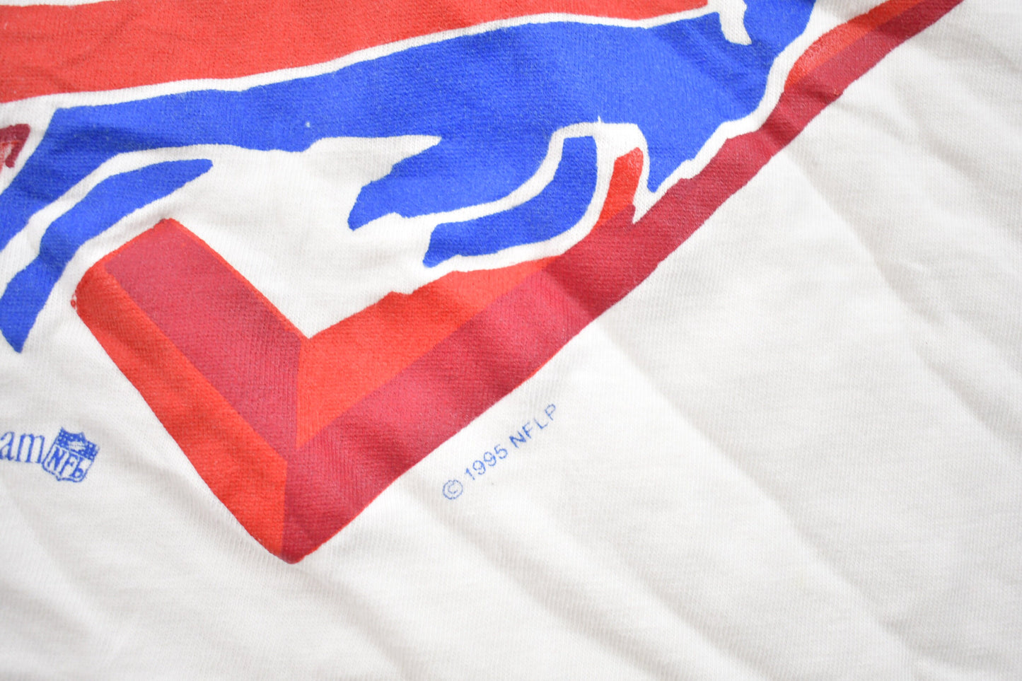 Vintage 1995 Buffalo Bills NFL Graphic T-Shirt / Graphic / 90s / Streetwear / Retro Style / Single Stitch / Made In USA / 90s NFL