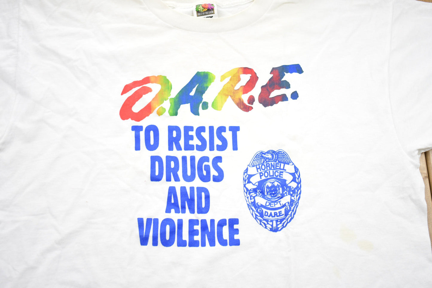 Vintage 1990s DARE Graphic T-Shirt / Graphic / 80s / 90s / Streetwear / Retro Style / Vintage DARE / To Resist Drugs & Violence