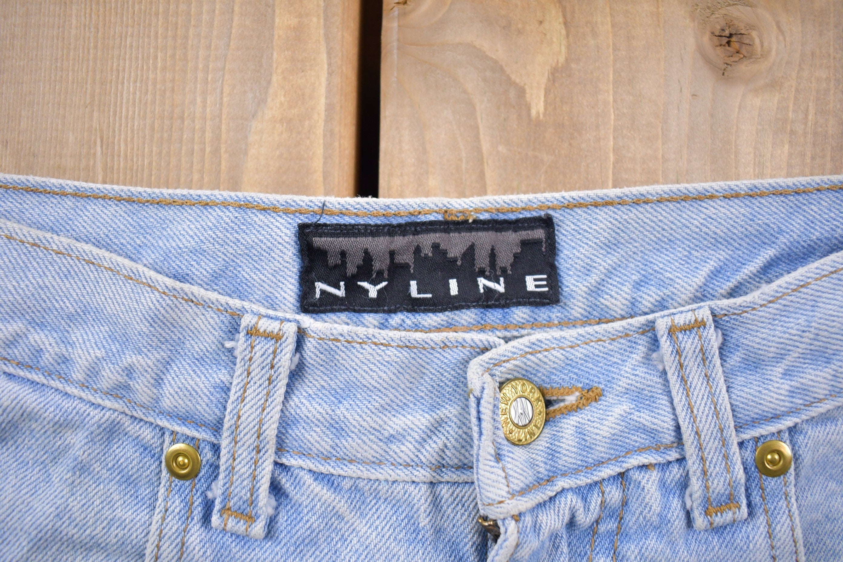 Vintage 1990s NY Line Light Wash Jean Shorts 27 x 9