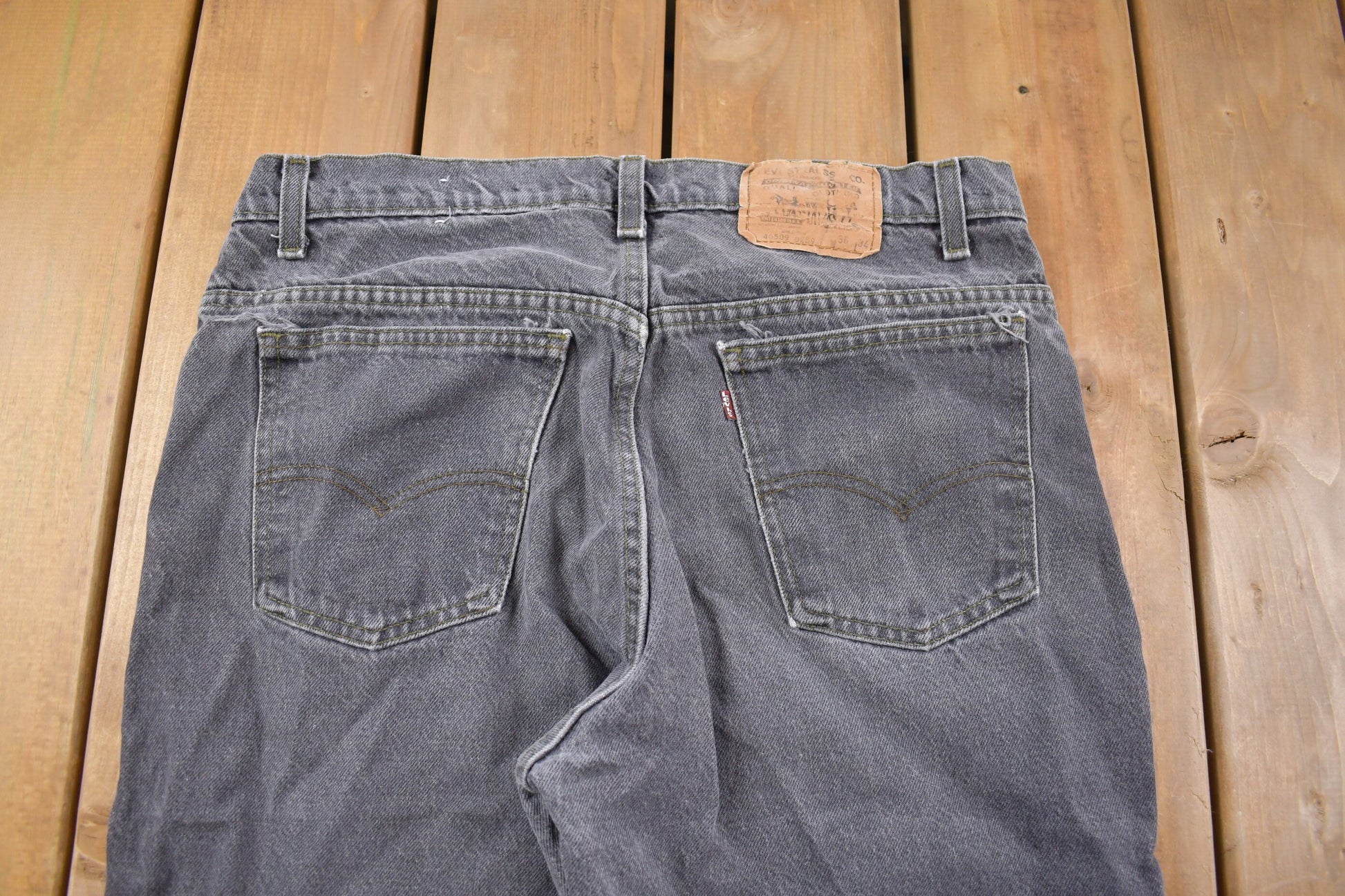 Vintage 1990s Levi's Red Tab Washed Grey Jeans Size 34 x 32