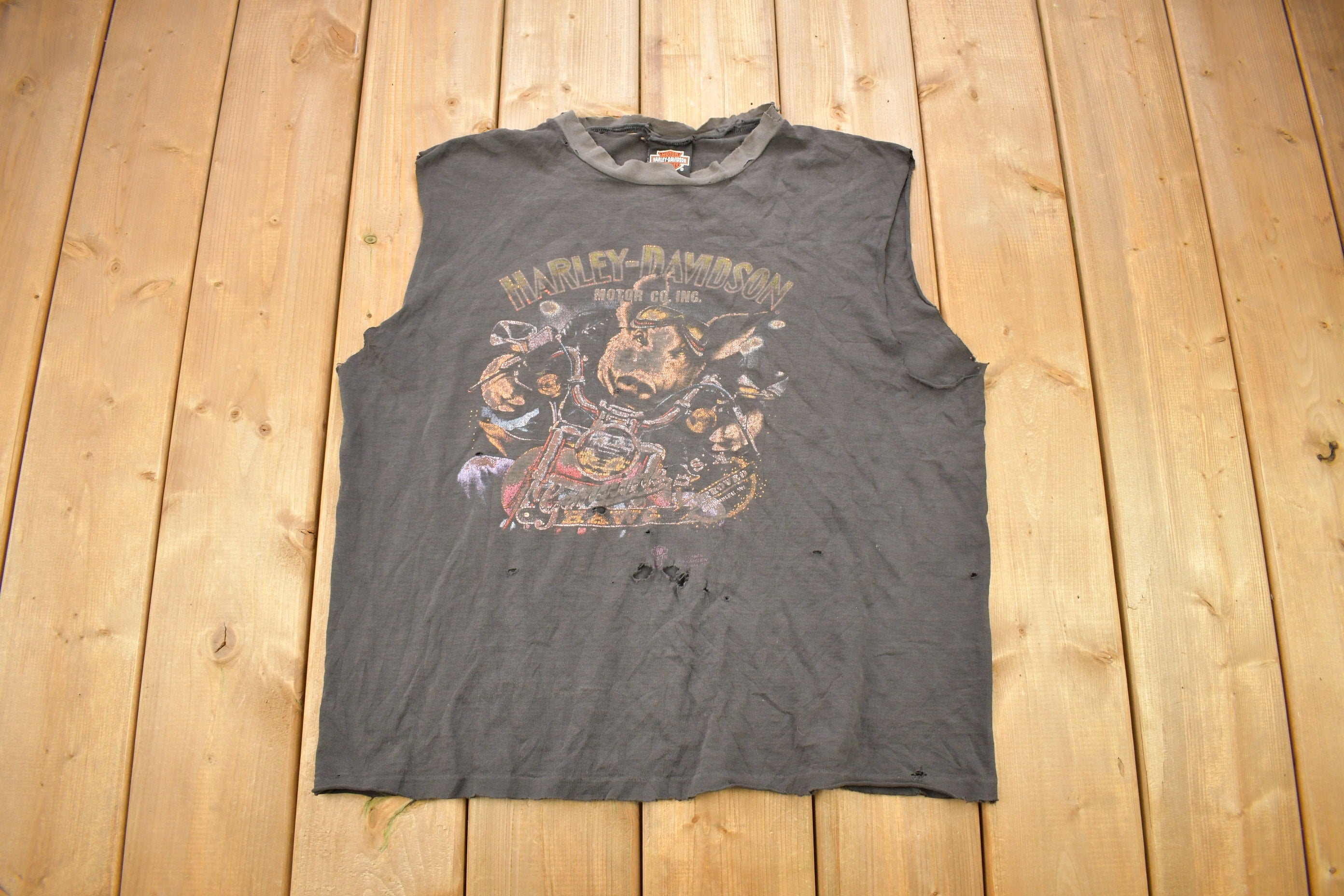 Vintage 1980s Harley Davidson Singapore 3D Emblem Distressed T-Shirt