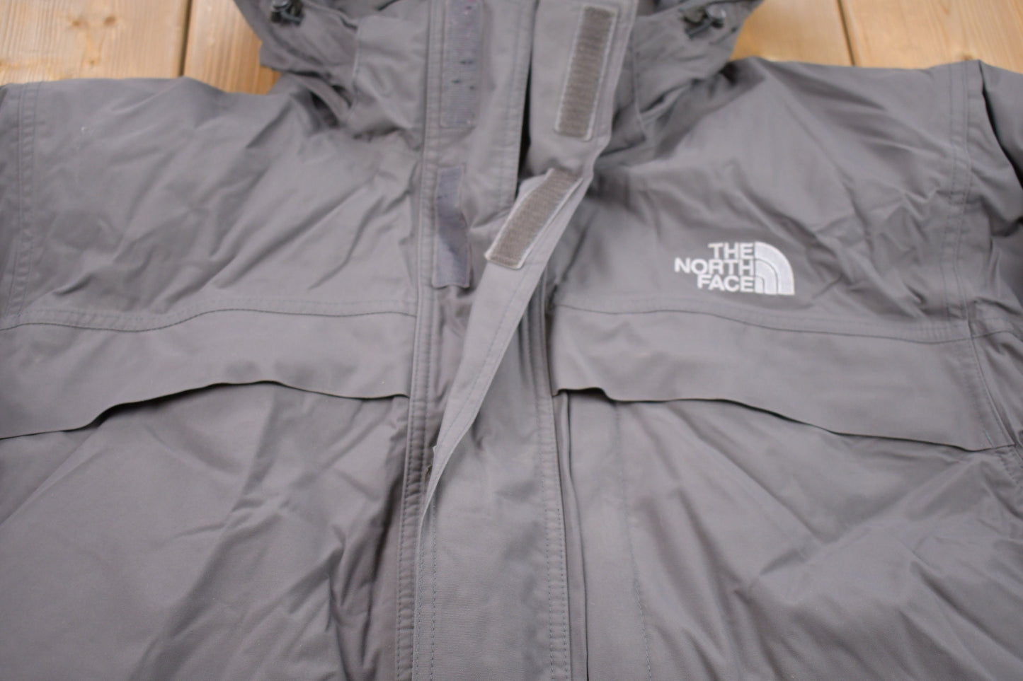 Vintage 1990s The North Face Puffer Jacket / 90s TNF / Athletic Spring Summer Sportswear / Streetwear / Athleisure