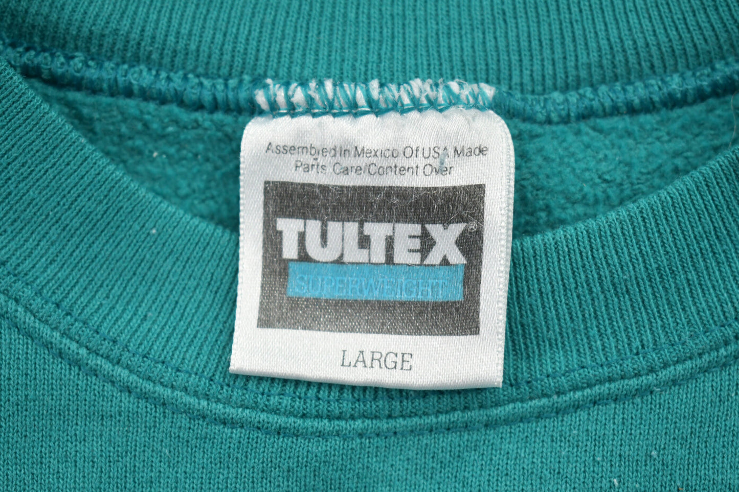 Vintage 1990s Tultex Blank Basic Crewneck Sweatshirt / 90s Crewneck / Souvenir / Athleisure / Streetwear / Travel And Tourism