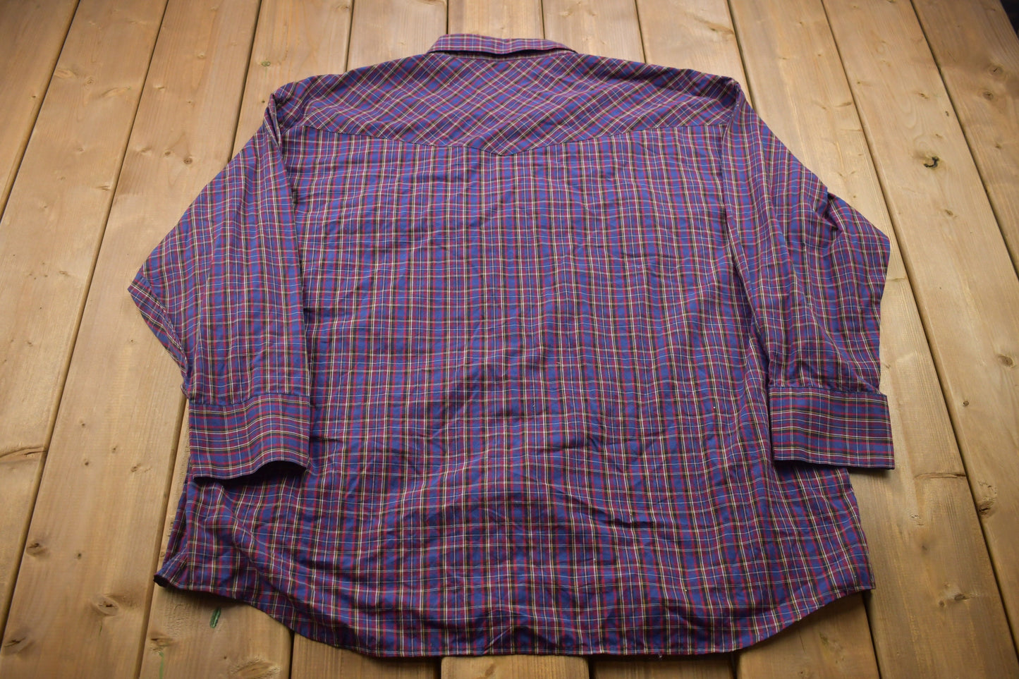 Vintage 1990s Outlaw Outerwear Plaid Button Up Shirt / 1990s Button Up / Vintage Flannel / Casual Wear / Workwear / Pattern Button Up