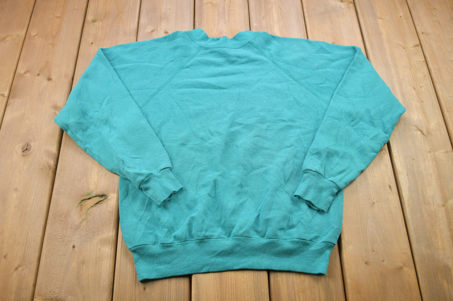 Vintage 1980s Blank Raglan Crewneck Sweatshirt / Made in USA / 90s Crewneck / Vintage Basics / Athleisure / Streetwear / Essentials