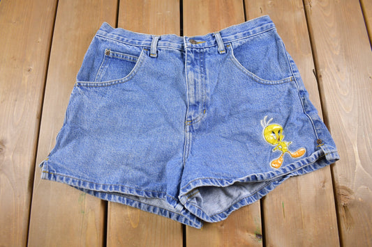 Vintage 1990s Looney Tunes Tweety Bird Jean Short Shorts 30 x 2/ 90s Shorts / Streetwear Fashion / Bottoms / Light Wash / Vintage Jeans