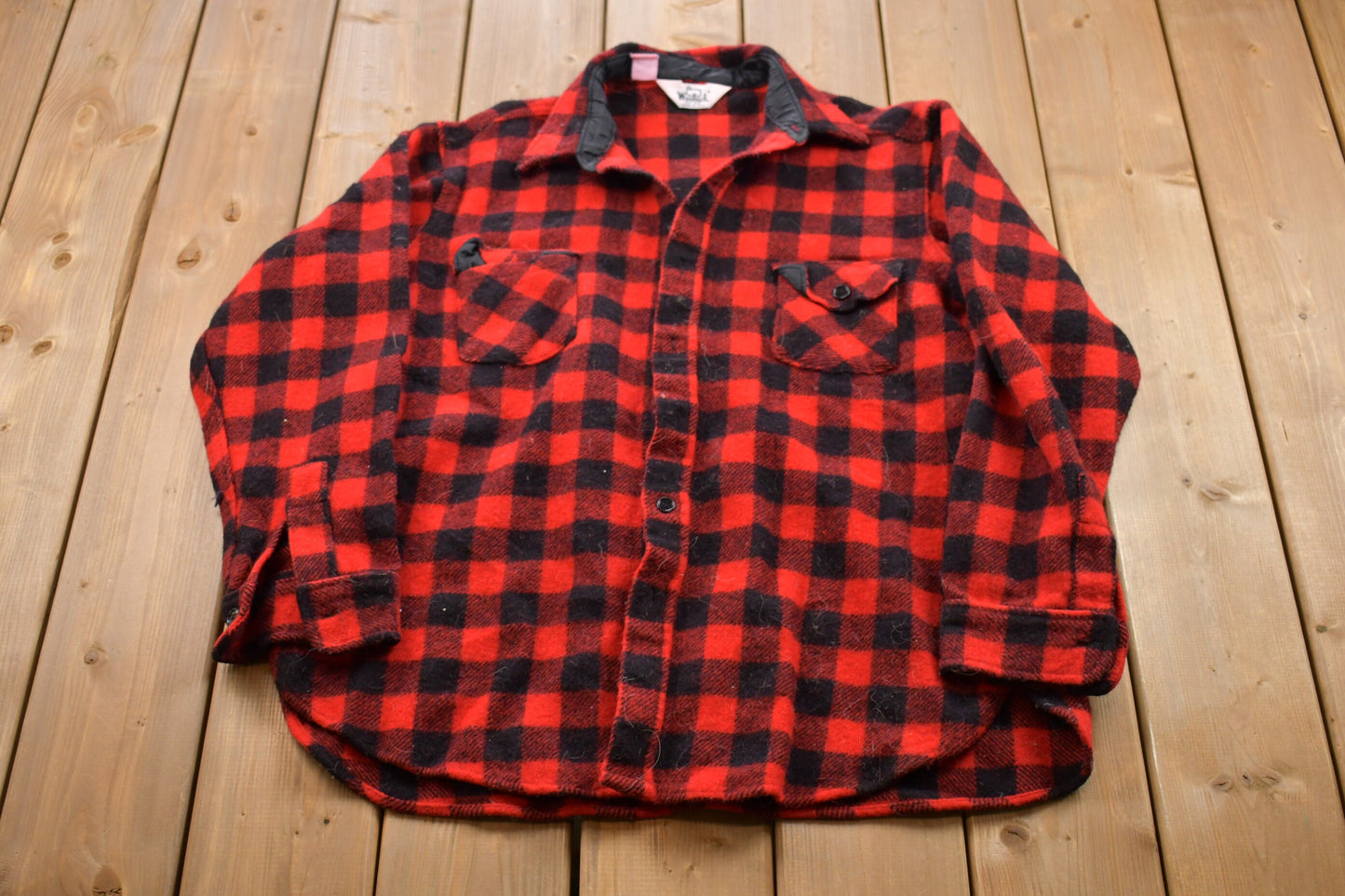 Vintage 1990s Woolrich Buffalo Plaid Button Up Shirt / 1990s Button Up / Vintage Flannel / Plaid Flannel / Casual Shirt / Formal Shirt