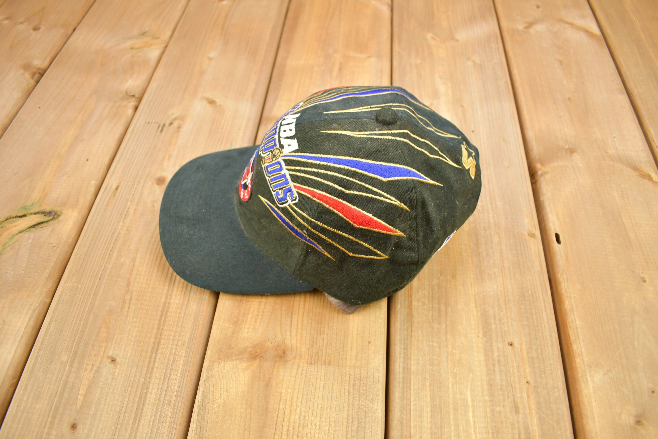 Vintage 1998 Chicago Bulls NBA Champions Starter Stripes Strap Back Hat