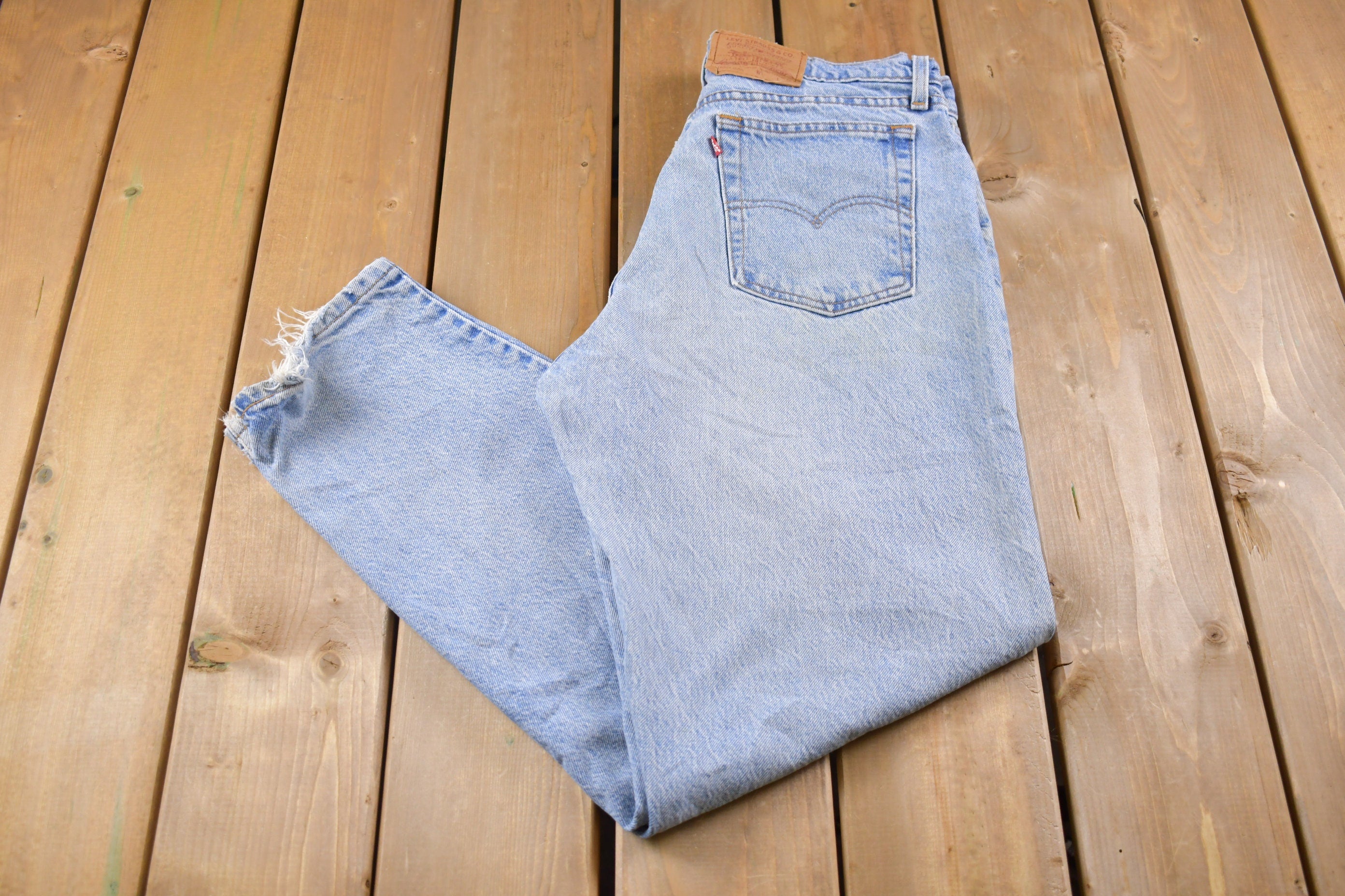 Vintage 1990s Levi's Red Tab Jeans Size 34 x 31