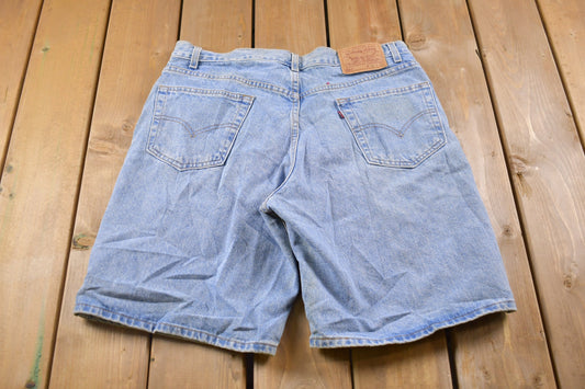 Vintage 1990s Levi's 550 Red Tab Jean Shorts 34 x 9 / 90s Shorts / Streetwear Fashion / Bottoms / Light Wash / Vintage Jeans/ Jorts