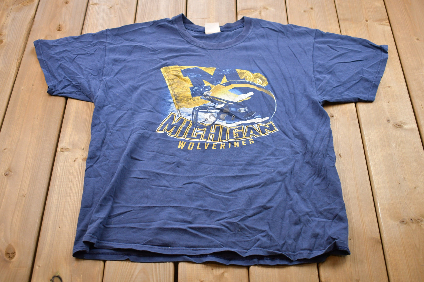 Vintage 1990s University of Michigan Wolverines Graphic Collegiate T-Shirt