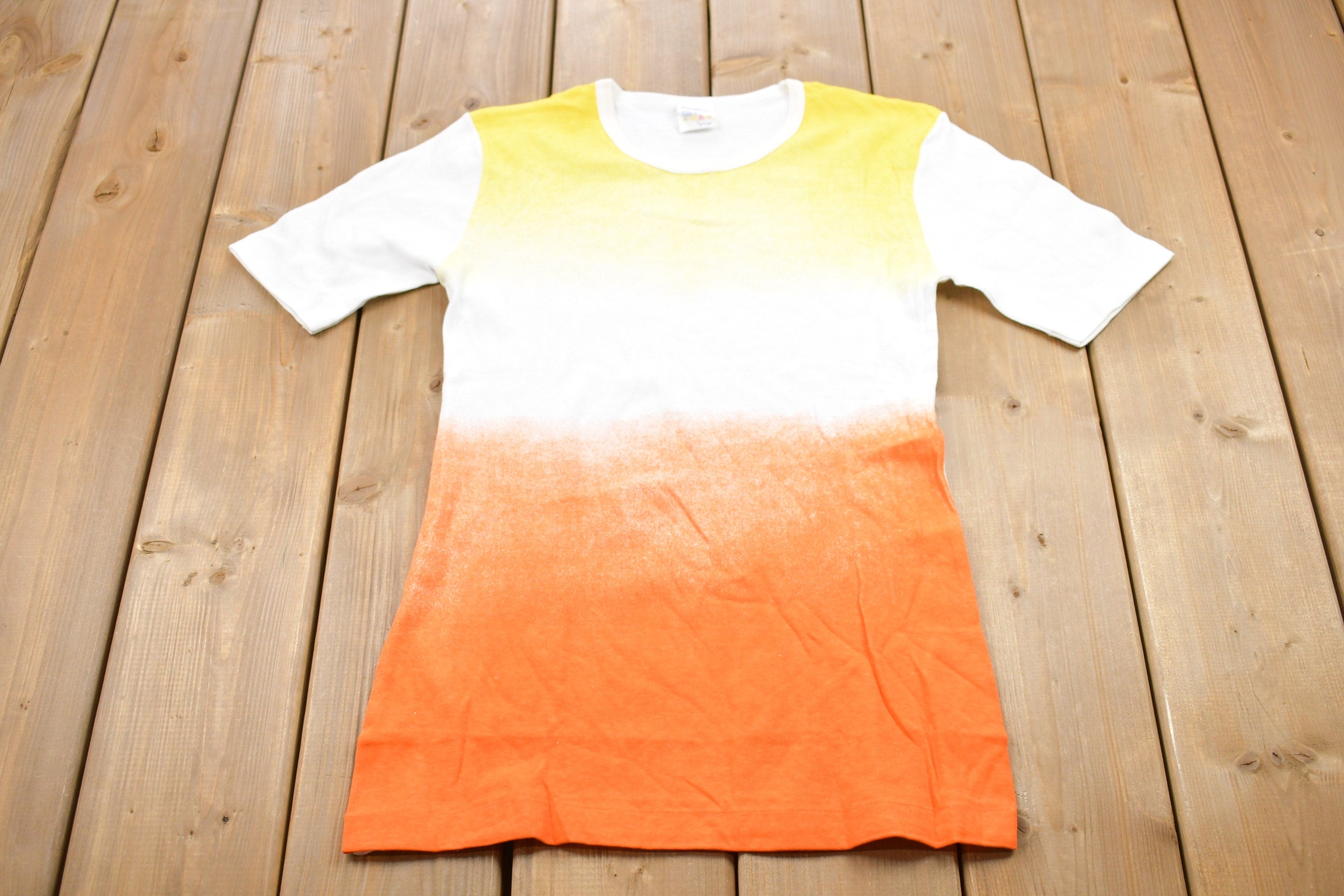 Vintage 1970s Contrast Faded Graphic T-Shirt