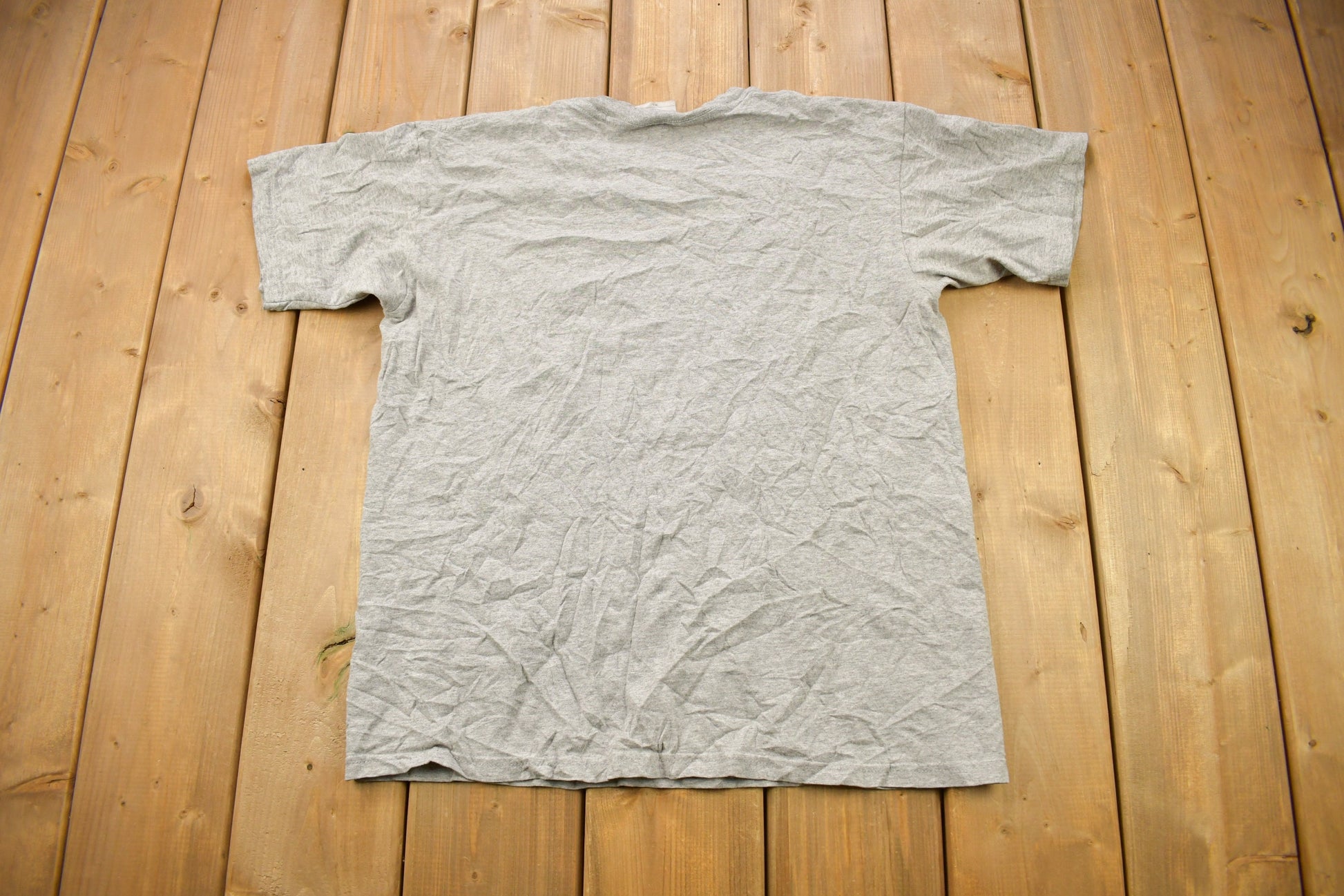 Vintage Y2K Nike Center Swoosh Youth Size Graphic T-Shirt