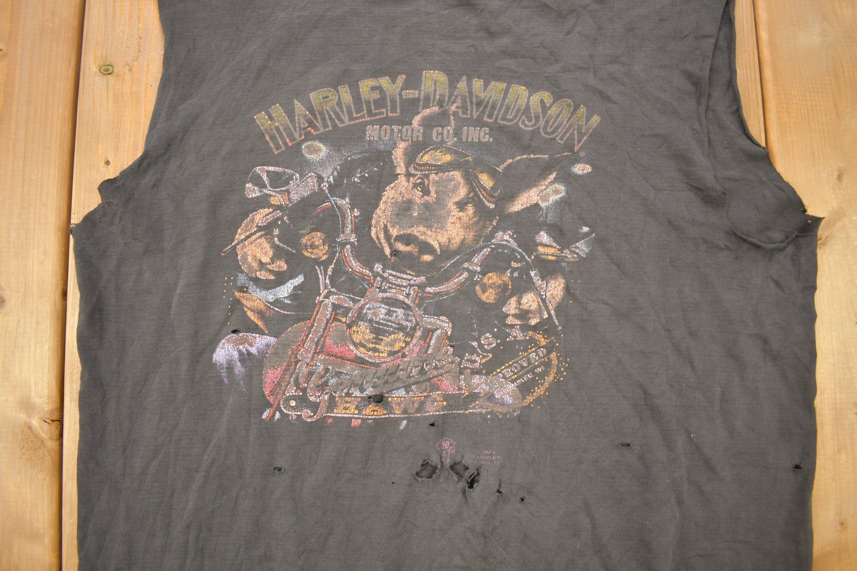 Vintage 1980s Harley Davidson Singapore 3D Emblem Distressed T-Shirt